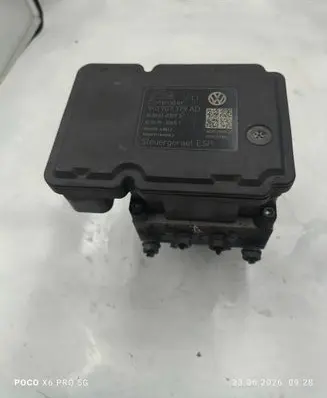 Volkswagen Golf VI ABS Pump 1K0907379AD 1K0614517BD 10096103073