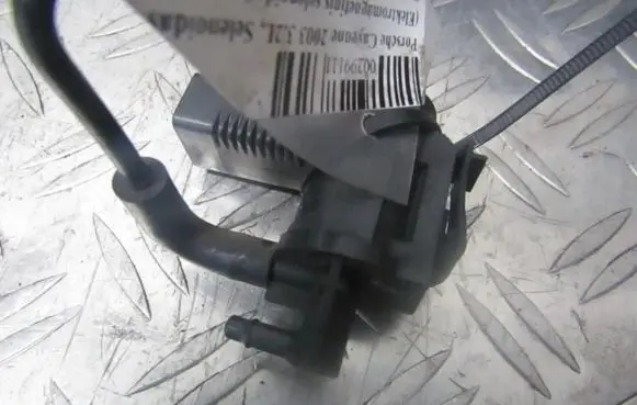 Porsche Cayenne (9PA) Turbo solenoid valve 1J0906283B