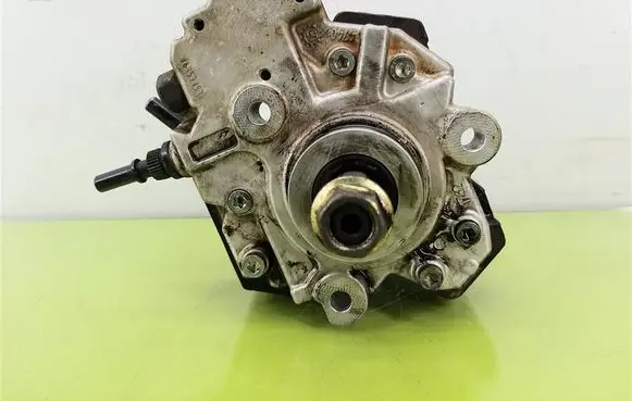 KIA Sorento Fuel injection high pressure pump 0445010101