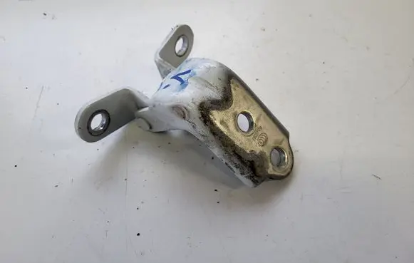 KIA Sportage Front door upper hinge