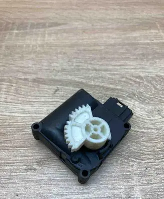 Audi Q7 4L Air flap motor/actuator 4F0820511F 0132801369