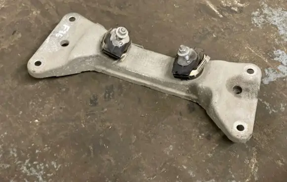 BMW 4 F36 Gran coupe Gearbox mounting bracket 6859417 18574710