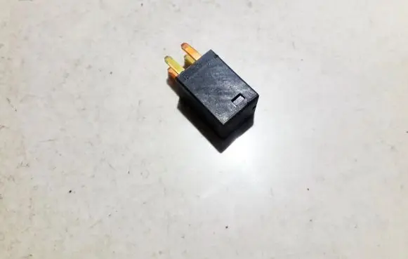 Mitsubishi Grandis Other relay mr538851 2164d61
