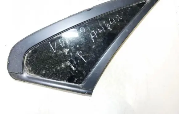 Volvo S80 Rear side window