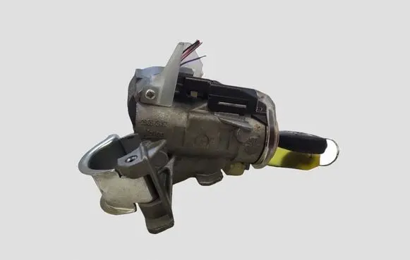 Toyota Avensis T270 Ignition lock 897830F010