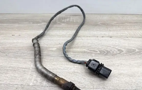 BMW 5 E60 E61 Lambda probe sensor 1928404682 0706291626