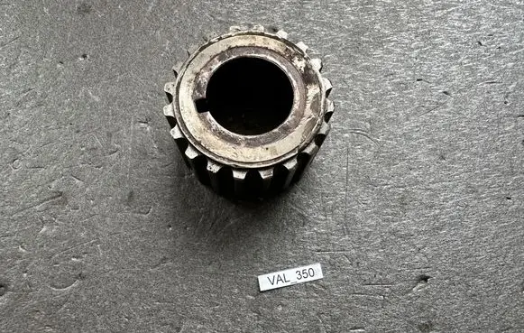 Nissan Patrol Y61 Crankshaft pulley 13021VB300