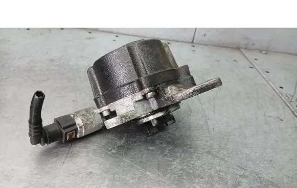 Citroen Xsara Picasso Vacuum pump 