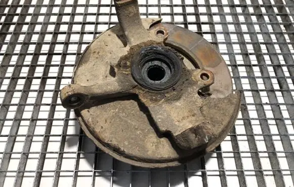 Opel Frontera A Front wheel hub spindle knuckle
