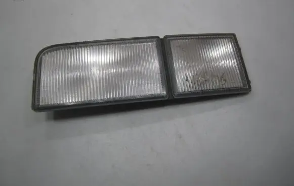 Volkswagen PASSAT B4 Front reflector 3A0941778