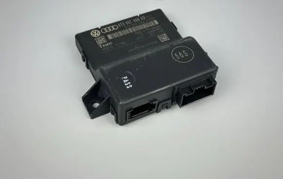 Audi A4 S4 B8 8K Gateway control module 8T0907468AD 8T0907468K 403213