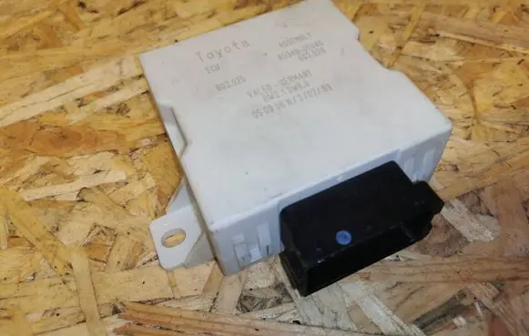 Toyota Avensis T250 Window wiper relay 8594005040 603026