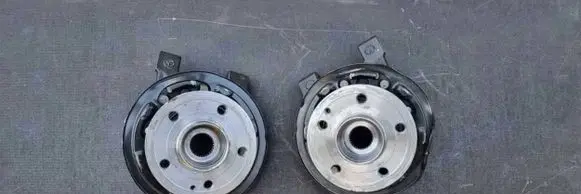 Mercedes-Benz Vito Viano W447 Stub axle A4473570106