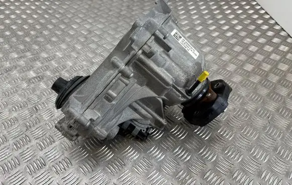 BMW 5 G30 G31 G38 Gearbox transfer box case 8485036