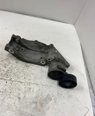 Peugeot 407 Engine mounting bracket 9650034280