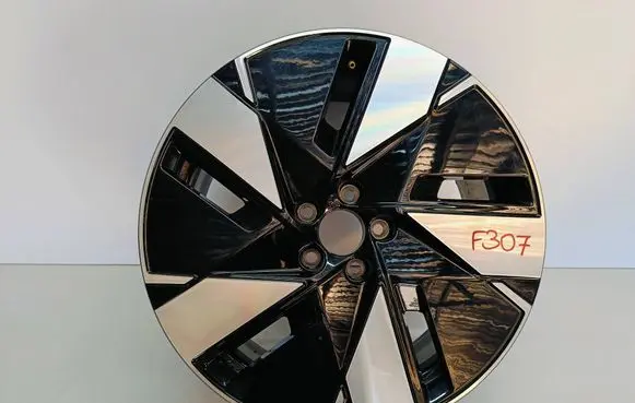 R19 alloy rim