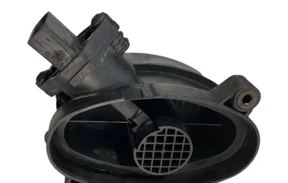 BMW 5 E39 Mass air flow meter 7787076 13627787076 0928400468