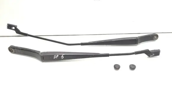 Front wiper blade arm