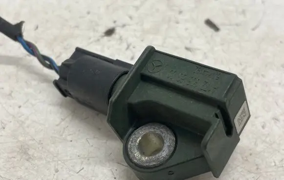 Mercedes-Benz E W212 Airbag deployment crash/impact sensor A1729056000