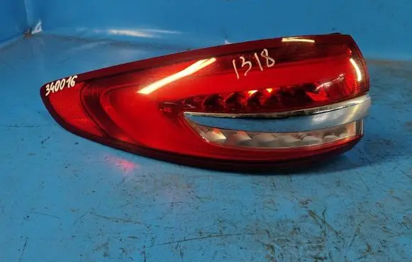 Ford Fusion II Boot/trunk interior light HS7Z13405J