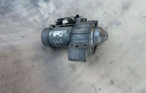 BMW 5 F10 F11 Starter motor 8570846 4380000492 08R29