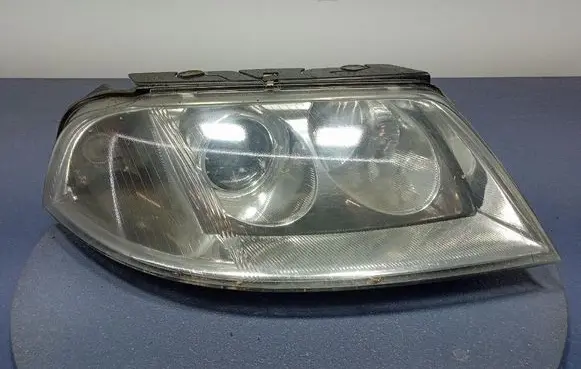 Volkswagen PASSAT B5.5 Headlight/headlamp