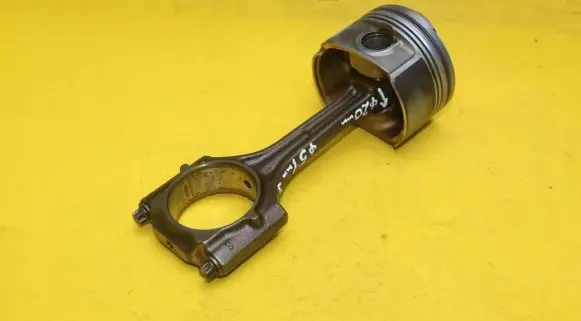 Audi A6 S6 C6 4F Piston with connecting rod 82P41