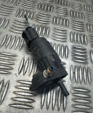 Land Rover Range Rover Sport L320 Windscreen/windshield washer pump 1K6955651 612011125