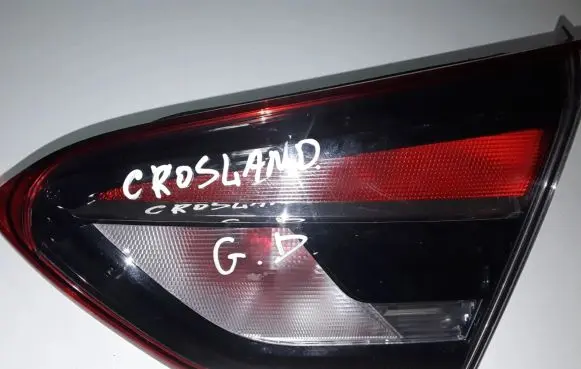 Opel Crossland X Tailgate rear/tail lights 13467981