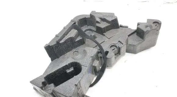 Volkswagen Touareg II Other trunk/boot trim element 7L0012112A