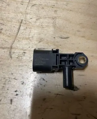 Ford Kuga II Exhaust gas pressure sensor BK2A9G824AA 5WK96000 A2C30051400