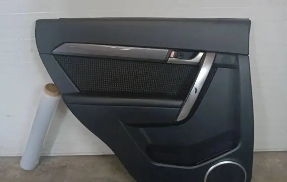 Chevrolet Captiva Coupe rear side trim panel 