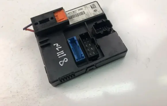 Audi A6 S6 C6 4F Central body control module 4F0907289G