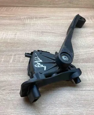 Volvo S70 V70 V70 XC Accelerator throttle pedal 007769 00776922