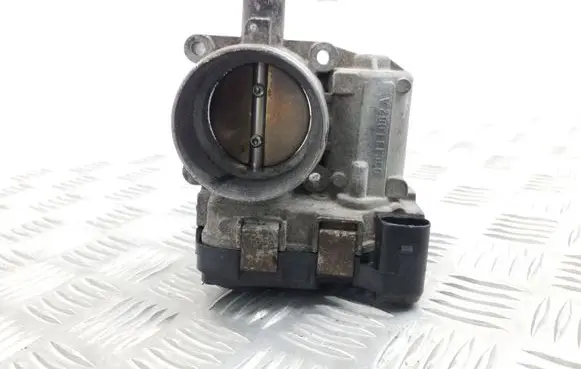 Volkswagen Golf V Throttle valve 03C133062A