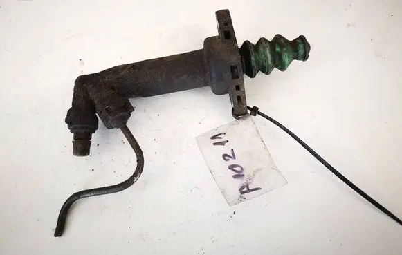 Skoda Octavia Mk1 (1U) Clutch master cylinder 1j0721261h