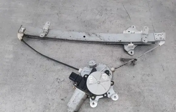 Mitsubishi Lancer Front door window regulator with motor
