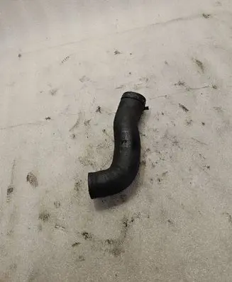 Volvo XC70 Intercooler hose/pipe