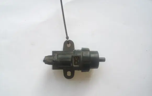 Ford Focus Turbo solenoid valve 98AB9E882AA 98AB9E882