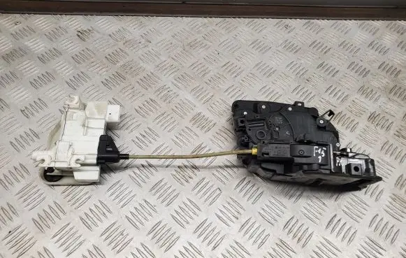 BMW X5 F15 Front door lock 7281945 7419839