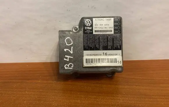 Volkswagen PASSAT B6 Airbag control unit/module 3C0909605N