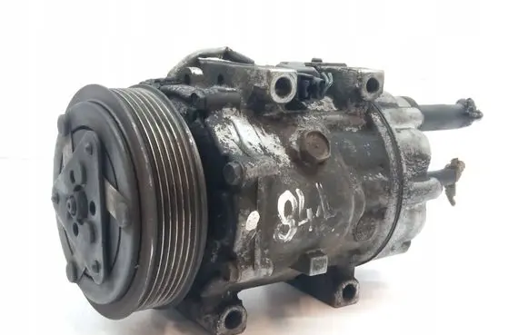 Volvo V50 Air conditioning (A/C) compressor (pump)