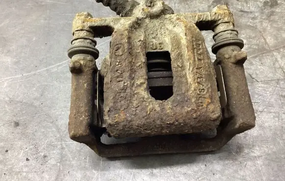 Mercedes-Benz B W245 Rear brake caliper