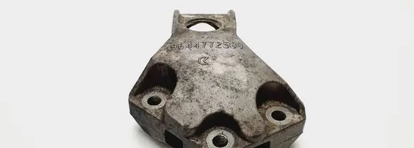 Citroen Xsara Picasso Engine mounting bracket 9644772580