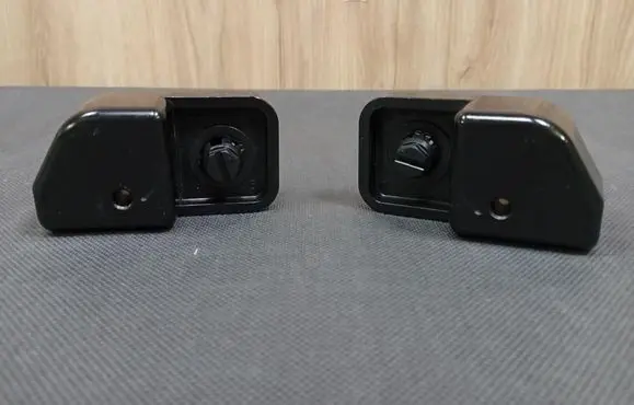 Mercedes-Benz E A207 Convertible roof lock/latch 2077570182 A2077570182 A2077570282