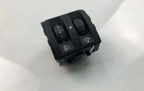 Renault Clio IV Light switch 251900567R