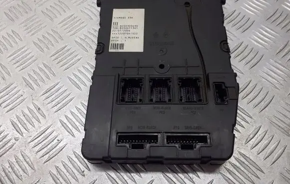 Renault Megane II High voltage junction box 8200309690