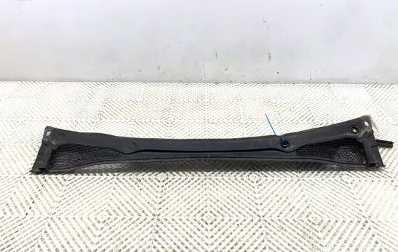 Renault Clio IV Wiper trim 668115228R