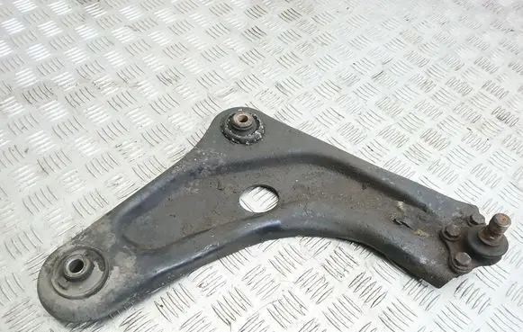 Peugeot 207 Front lower control arm/wishbone