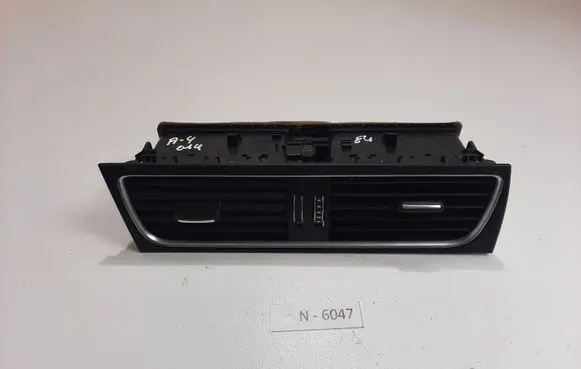 Audi A4 S4 B8 8K Dash center air vent grill 8T1820951D